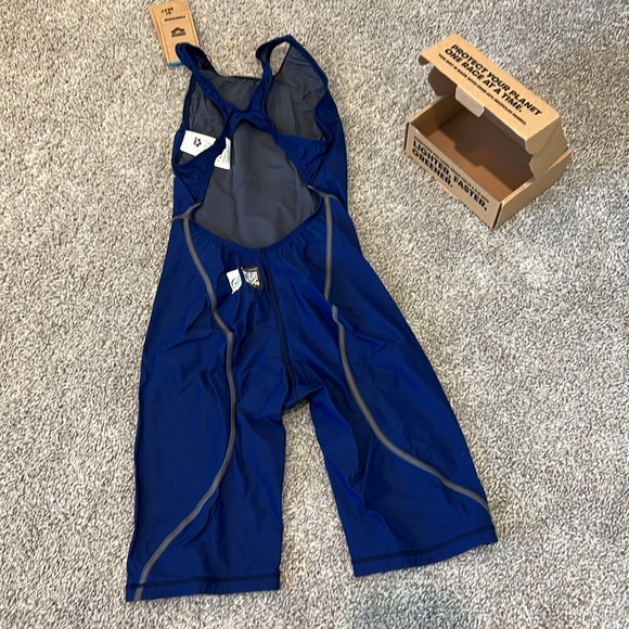 NWT ARENA POWERSKIN ST NEXT OB swimsuit Race Swimwear One Piece Sz 32 - Picture 12 of 16